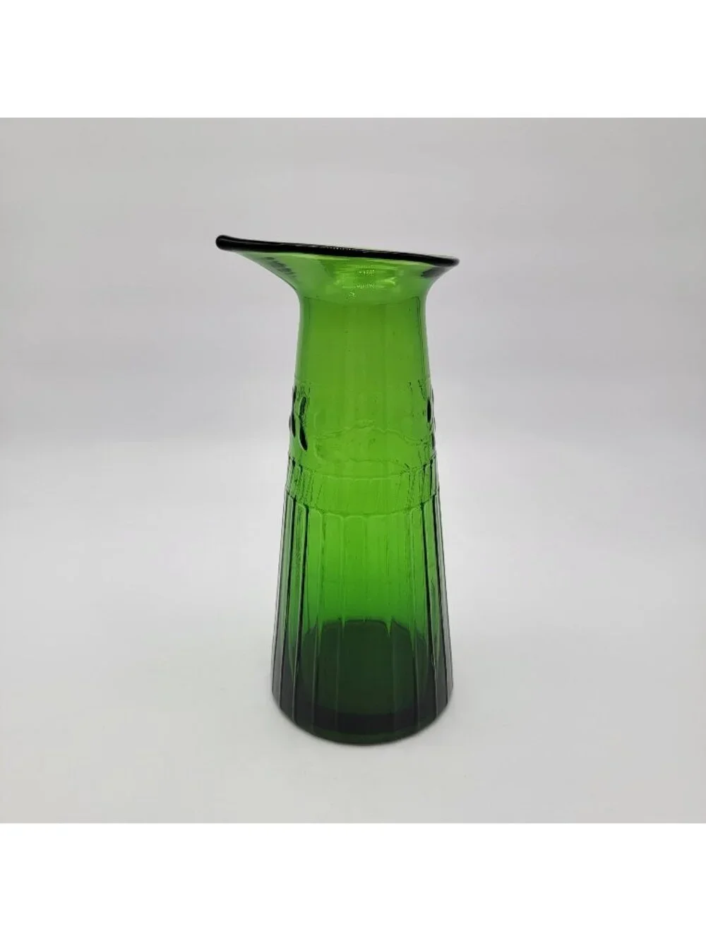 Vintage Pier 1 Emerald Green Glass Fauna Carafe